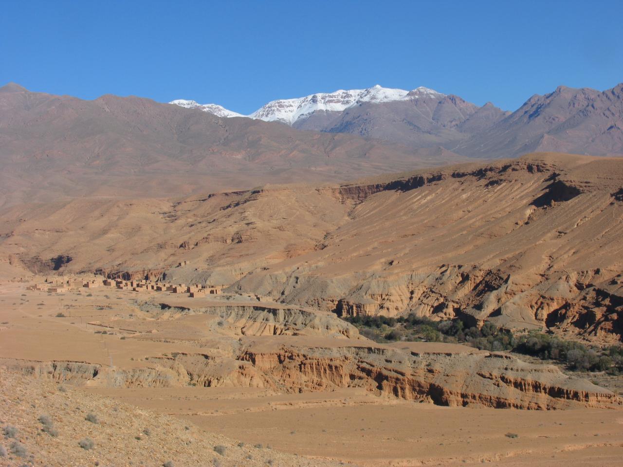El kébir Outat-Oulad-El-Haj canyon